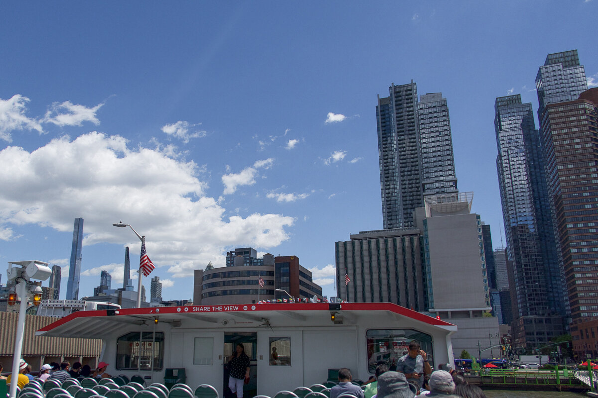 Pont supérieur du bateau de croisière Circle Line