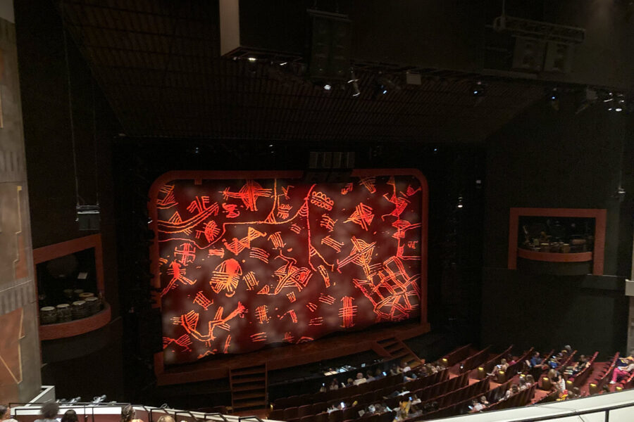 Intérieur d'une salle de spectacle à Broadway à New York