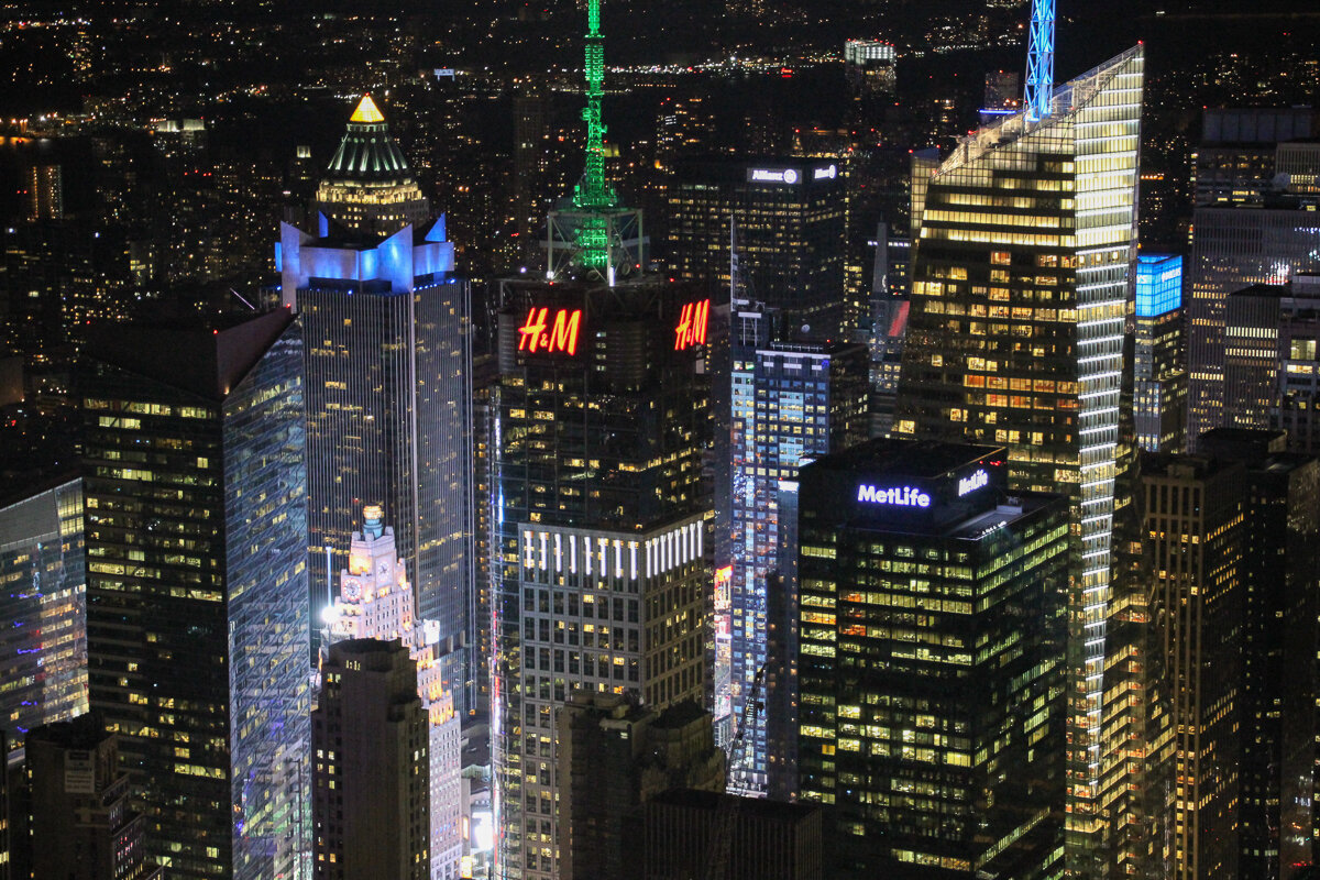 Buildings de New York vue de nuit depuis l'Empire State Building