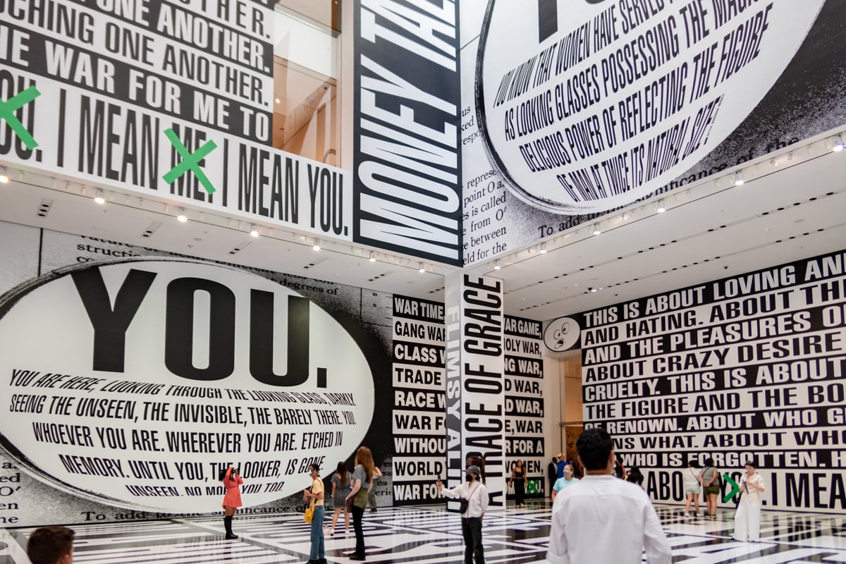 Pièce de Barbara Kruger