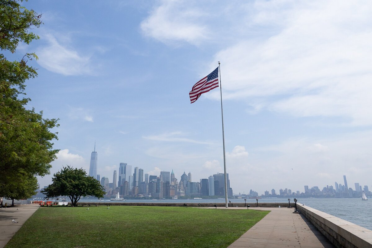 vue dégagée d'Ellis Island