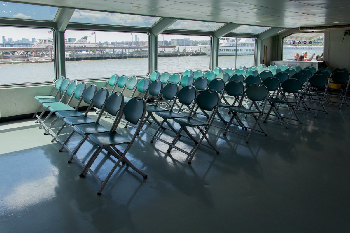 intérieur couvert du bateau