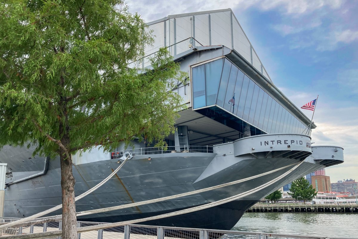 Intrepid-vue-arriere