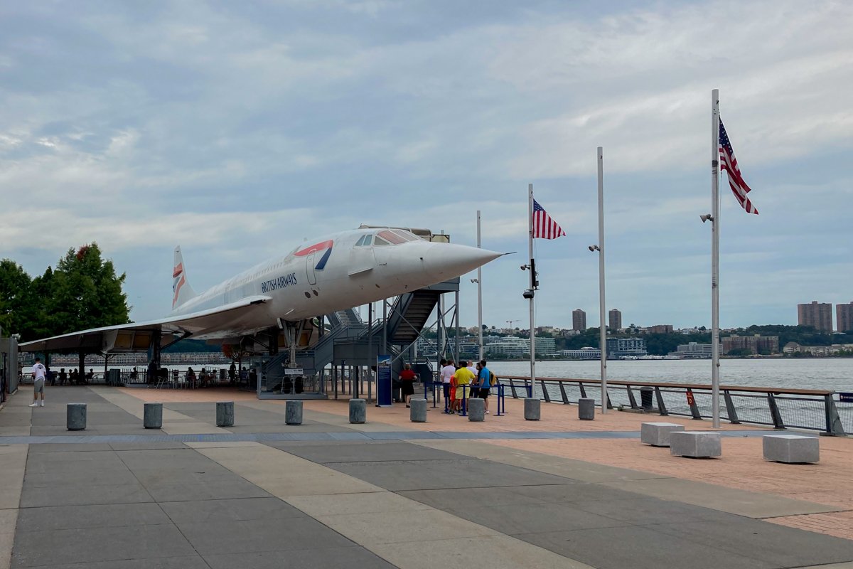 Intreprid-vue-concorde