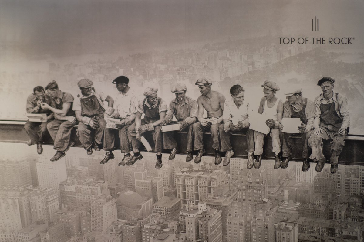affiche construction top of the rock