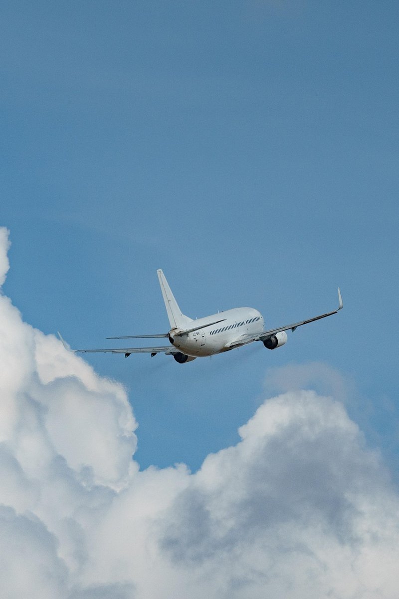 avion dans les airs