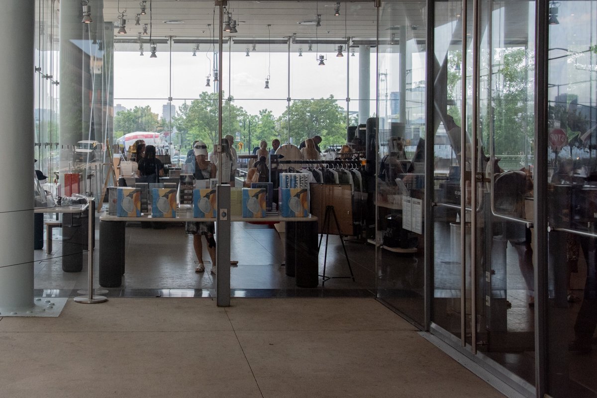 boutique souvenir whitney