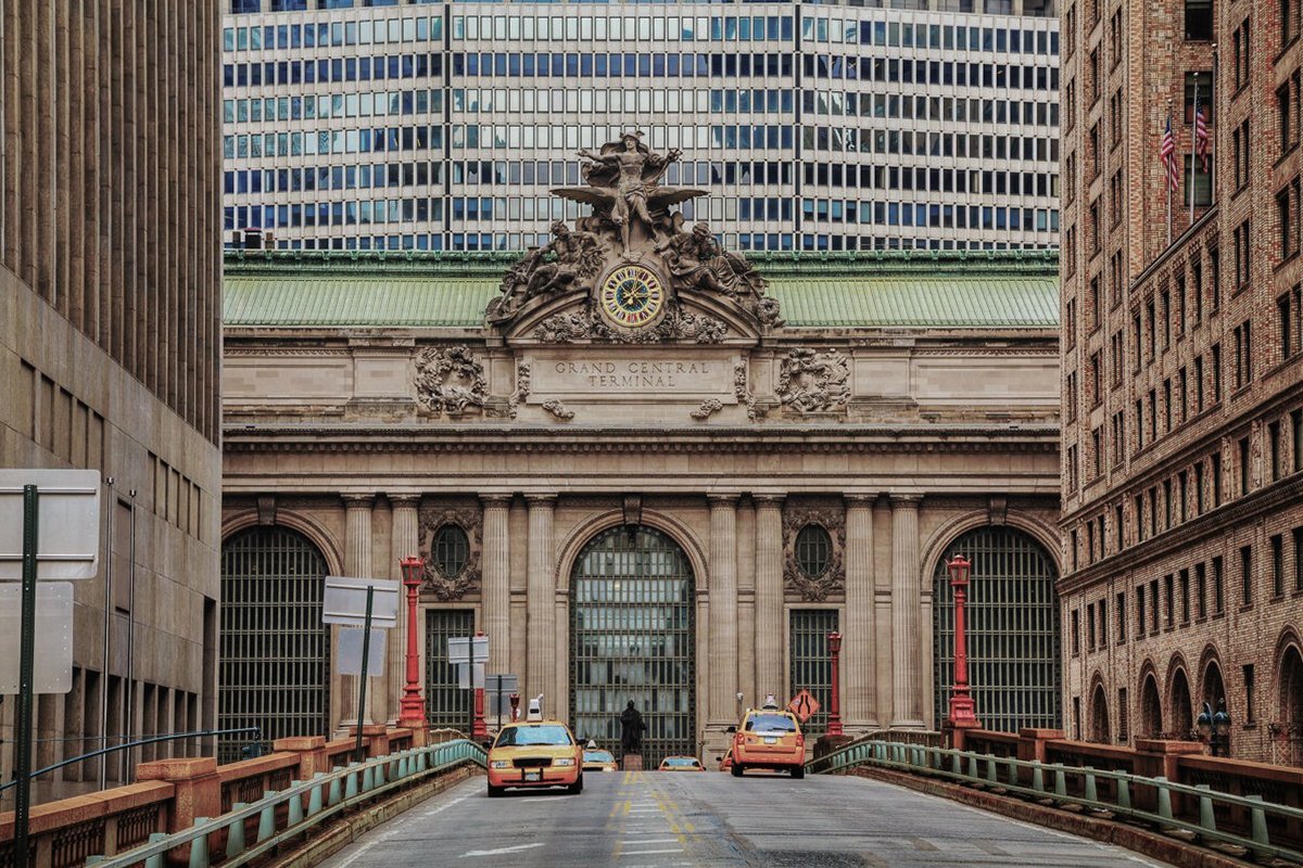 Grand Central Terminal viaduc and old entrance in New York
