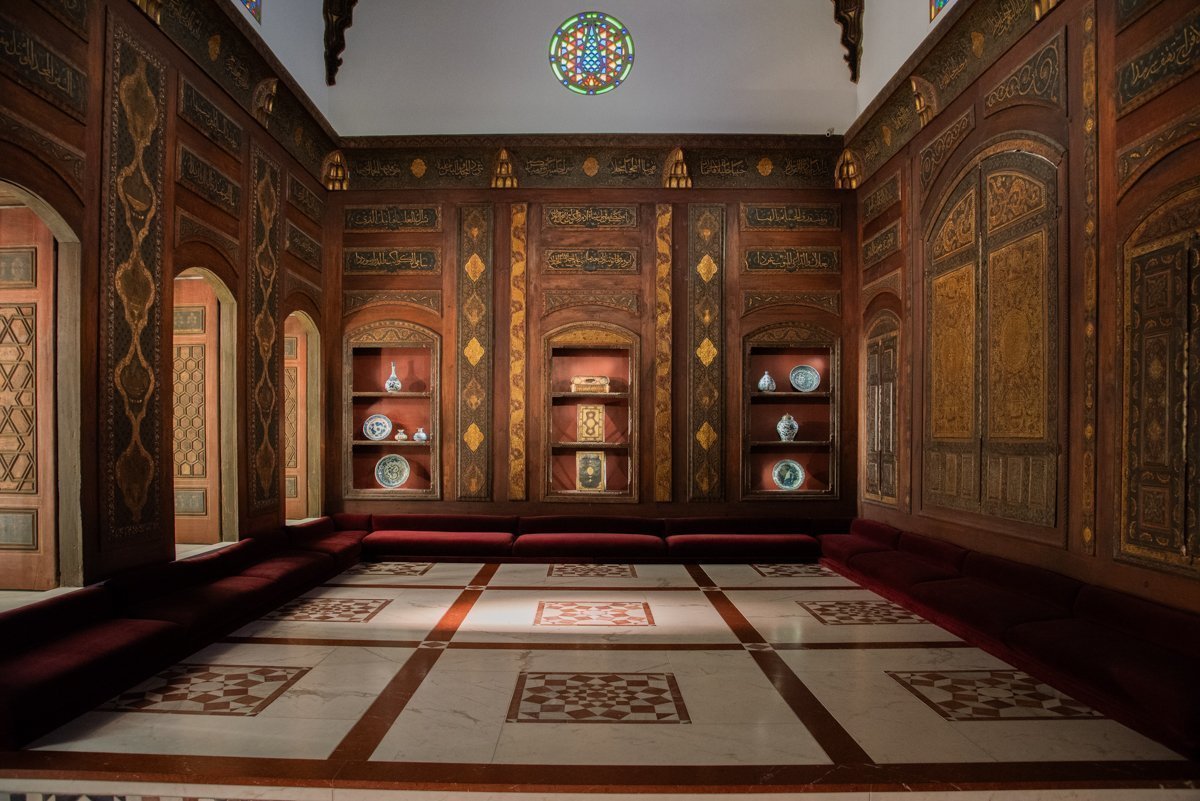 Salle sur le monde islamique richement décorée