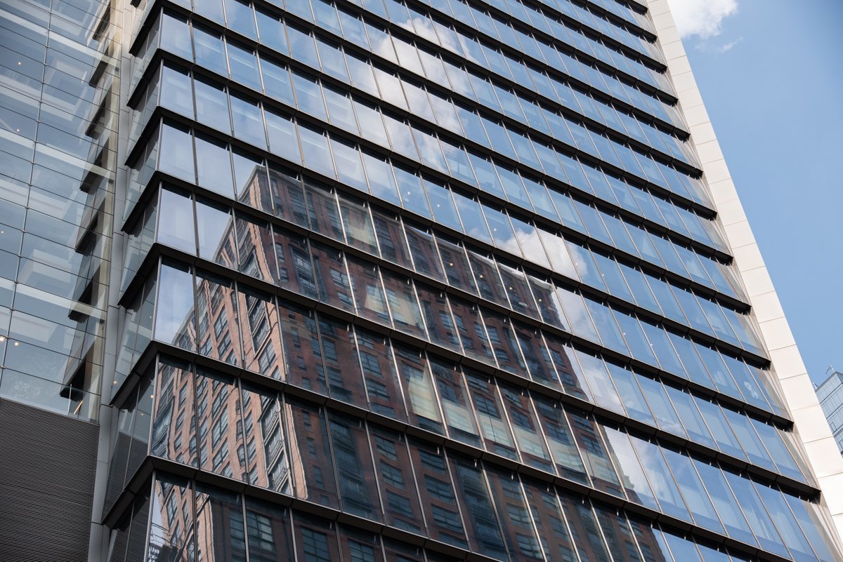 bâtiment avoisinant la highline