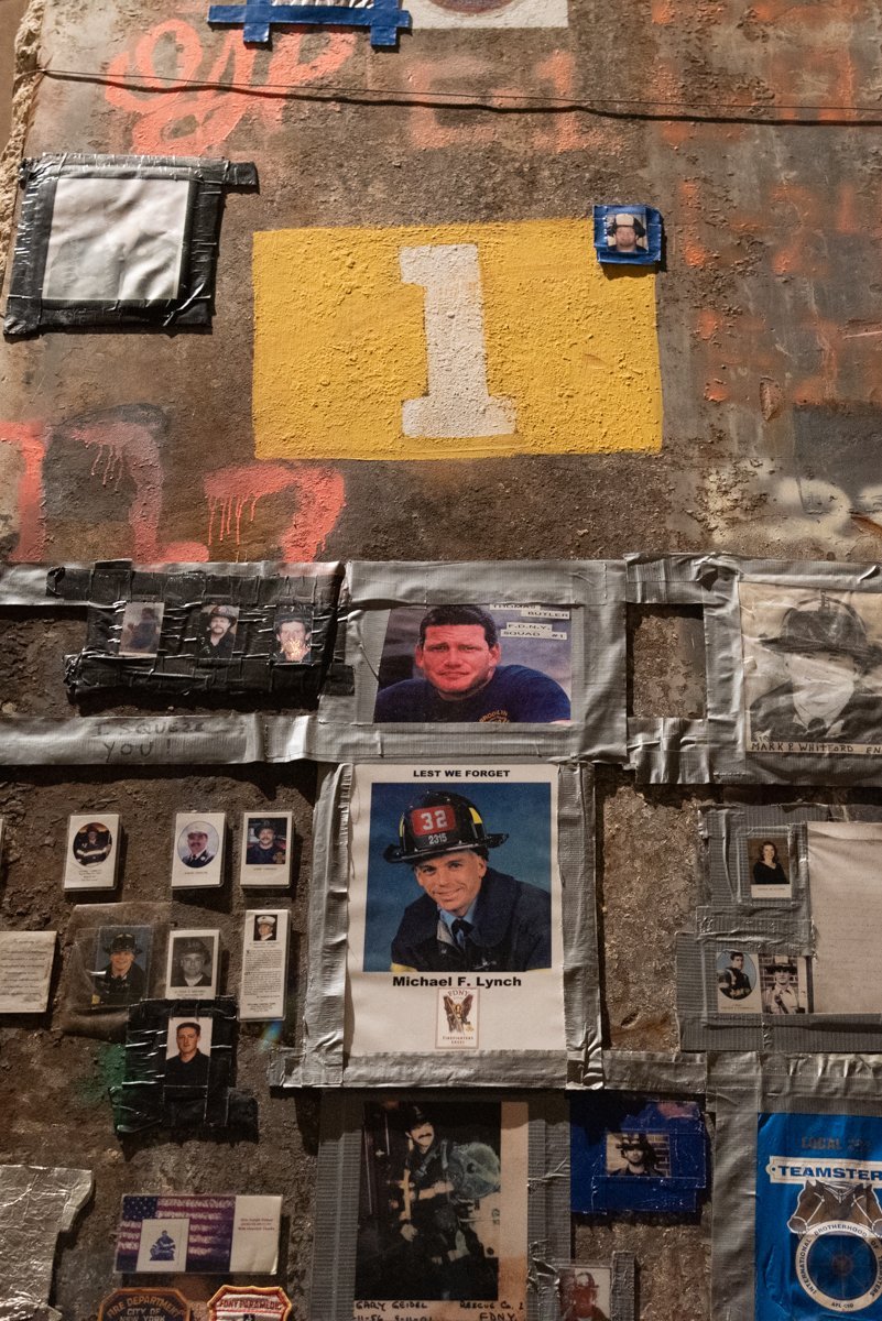 zoom colonne, hommage aux pompiers