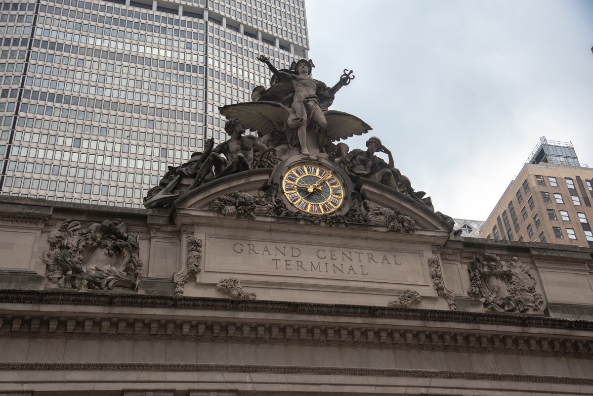 statue grand central terminal