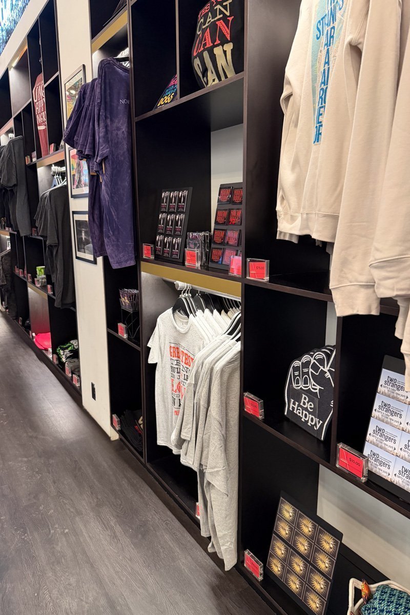 étalage boutique souvenirs